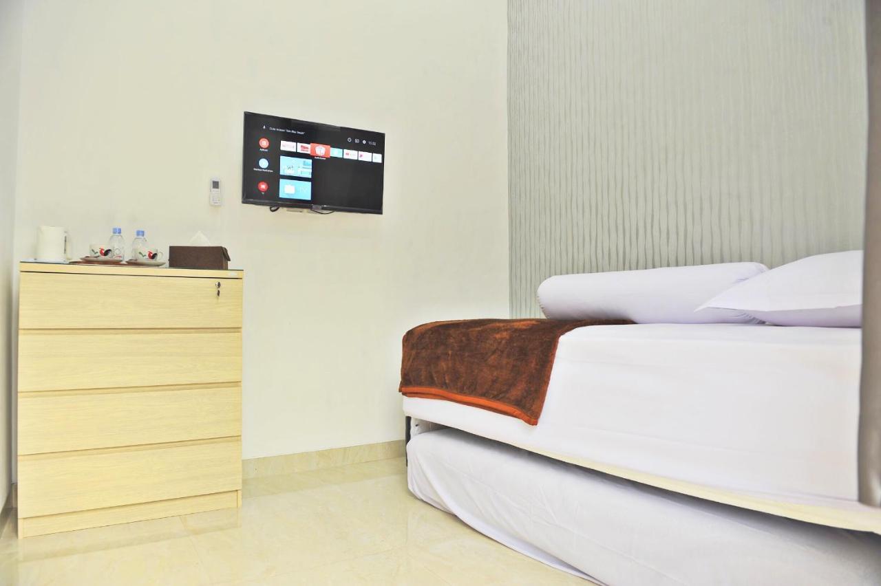 The Lawang Yogya Guesthouse Yogyakarta Exterior photo