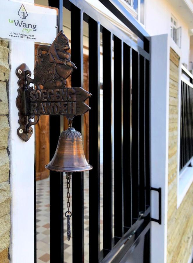 The Lawang Yogya Guesthouse Yogyakarta Exterior photo